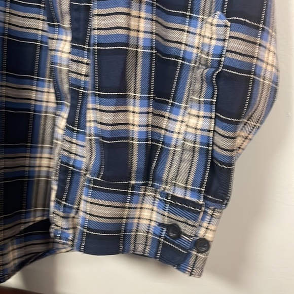 L.L. Bean Men's Traditional Fit Blue Plaid Cotton Button Front Shirt, XL- Reg - Picture 5 of 6